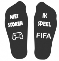 Kiinder sokken met tekst  niet storen ik speel Fifa''