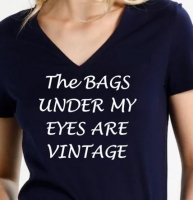 SALE T-shirt The bags under my eyes are vintage maat M