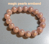 Magic pearl armband zalm