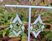 Ster oorbellen groen wit